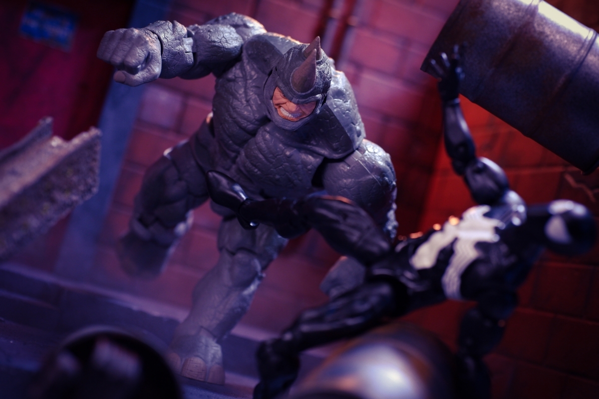 REVIEW: Marvel Legends Rhino – FREETHEFIGURES